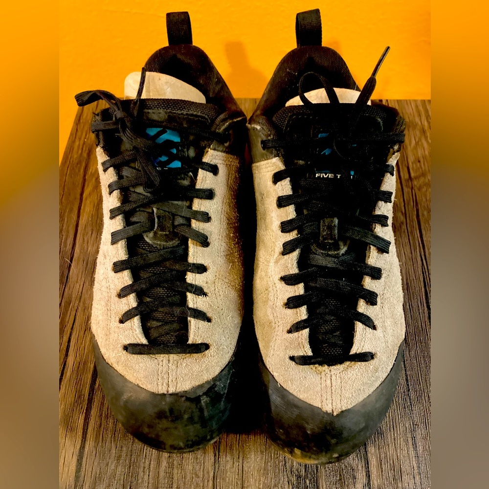 Five Ten Guide Tennie - Climbing Approach Shoe or Mountain Biking Shoe